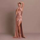 Vestido Longo Feminino de Cetim – Decote Halter, Sem Mangas, Costas Abertas e Fenda Lateral