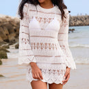 "Vestido Curto de Praia em Tricô – Decote Redondo, Manga em Sino,e Vazado, Saída de Praia Sexy