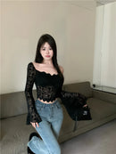 Blusa Cropped Feminina em Renda – Estilo Y2K