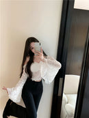 Blusa Cropped Feminina em Renda – Estilo Y2K