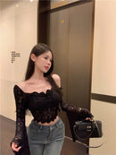 Blusa Cropped Feminina em Renda – Estilo Y2K